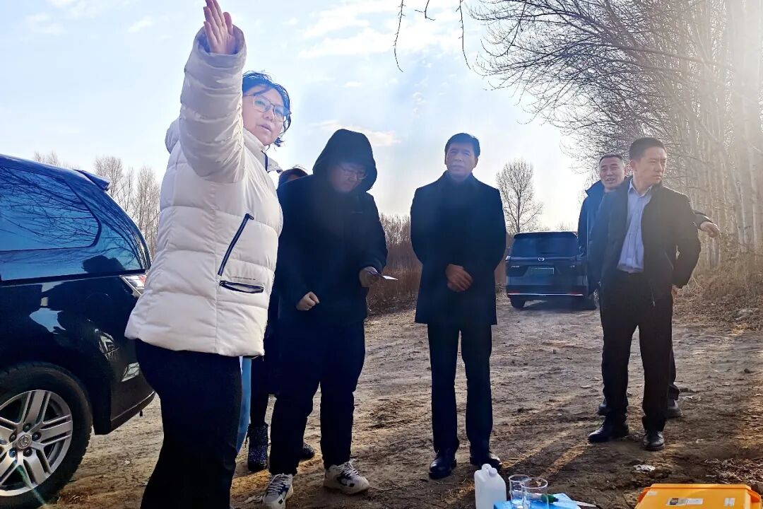 省生态环境厅赴大庆市暗访群众身边水体治理情况