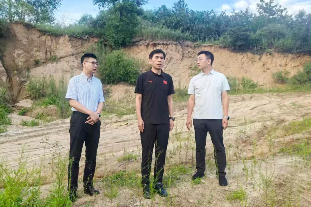 省厅赴鹤岗市、伊春市暗访中央生态环境保护督察交办信访举报案件办理情况